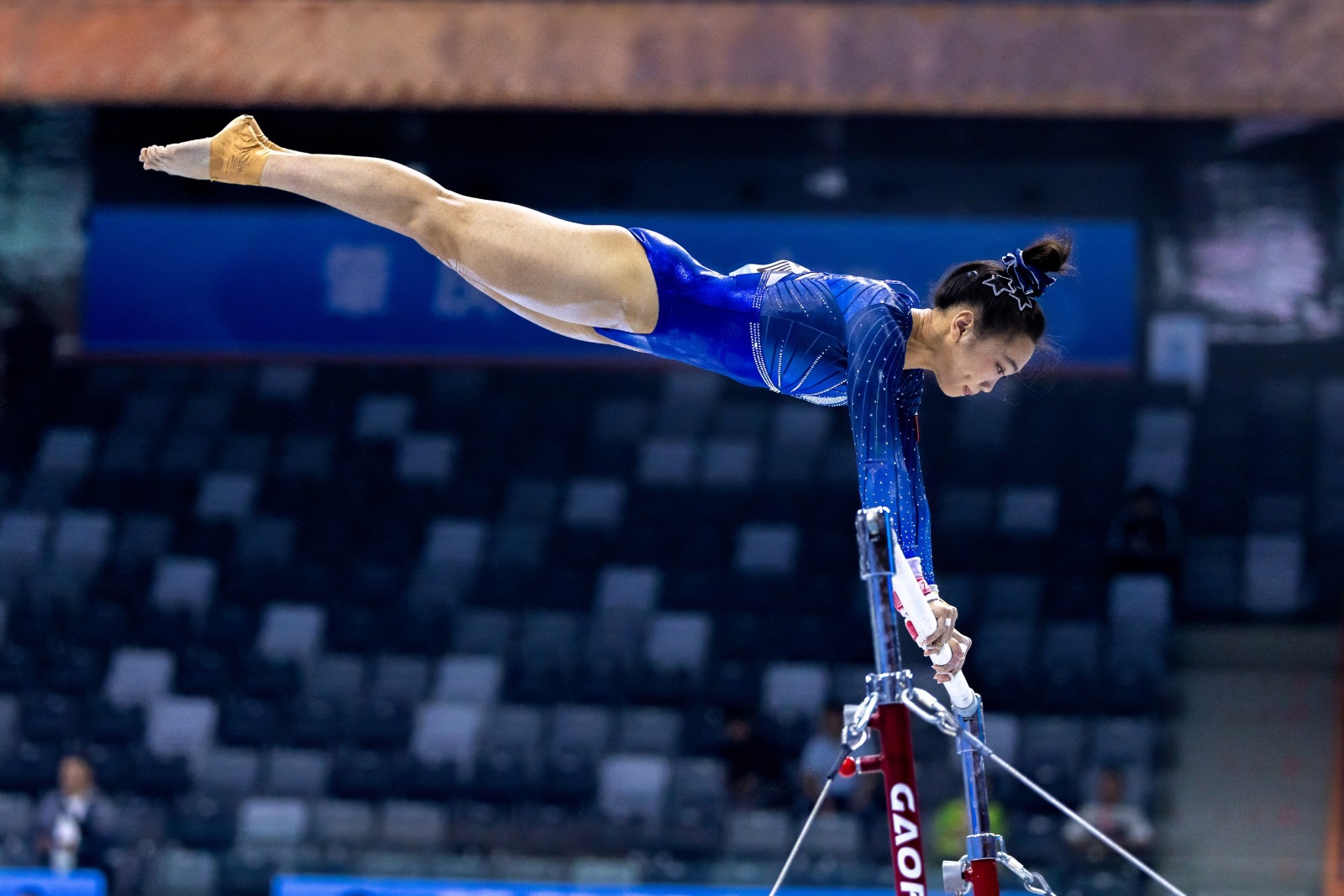 湖人杯赛主场不敌马刺引热议！媒体人：詹东里合体后最惨失利